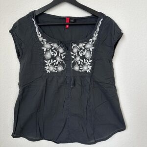 H&M Black Embroidered Boho Peasant Blouse Floral Yoke Tassel Tie size 6